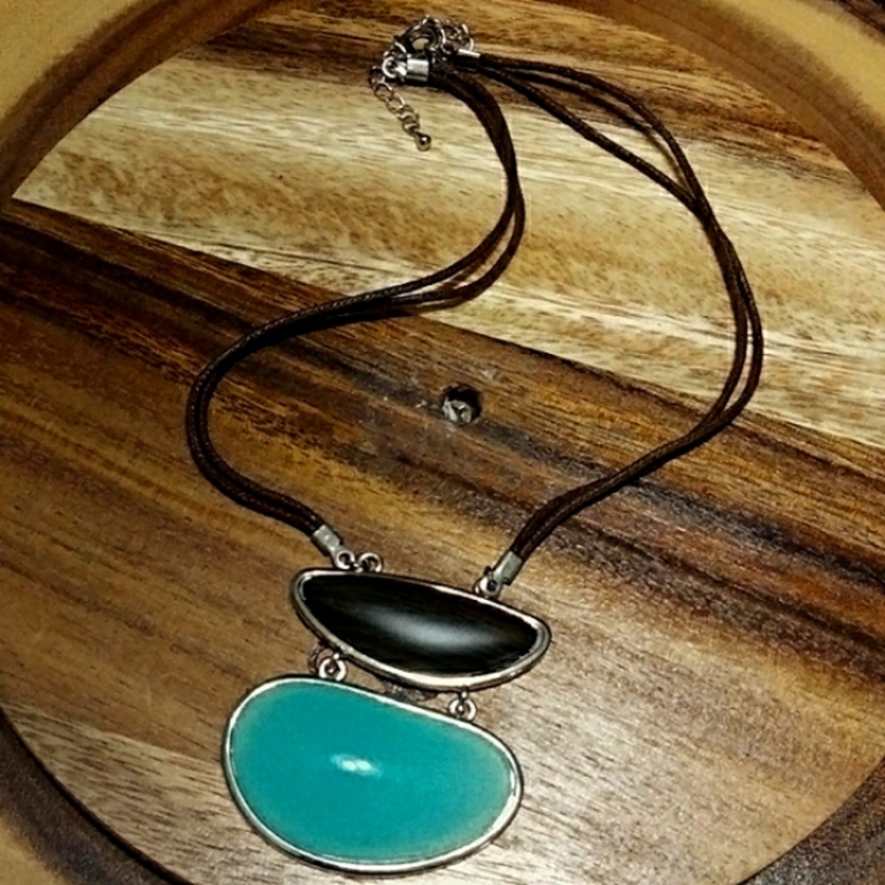 NWOT Necklace